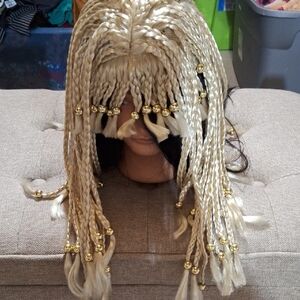 Elegant Gold Beaded Hair Accessory